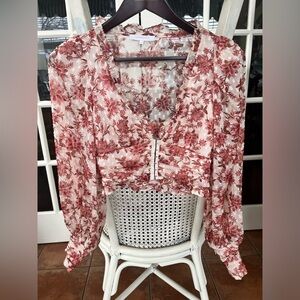 Cute cropped long sleeve